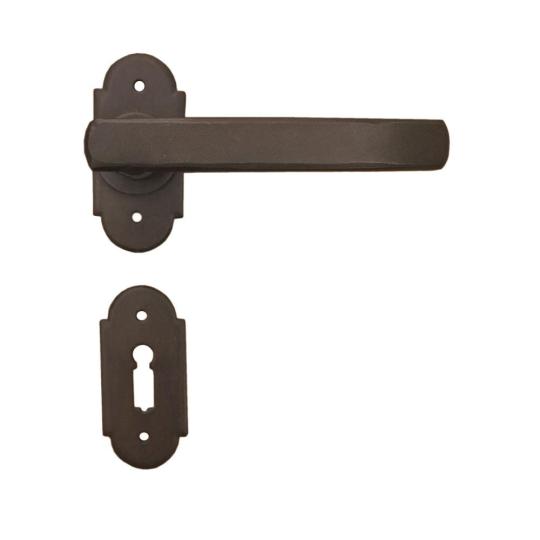 antik hrdzava farba zelezna klucka samostatna klucova dierka s rozetou klasicky moderny country styl byt dom vidiecky dom chata lameridiana bytovy dizajn.jpg